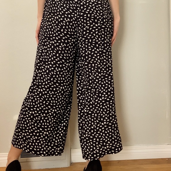 Jumpsuit w/ waist type and keyhole back - Picture 4 of 5